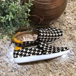 Nine West Genuine Calf hair Slip-on Yellow Black White Houndstooth Sneaker 6